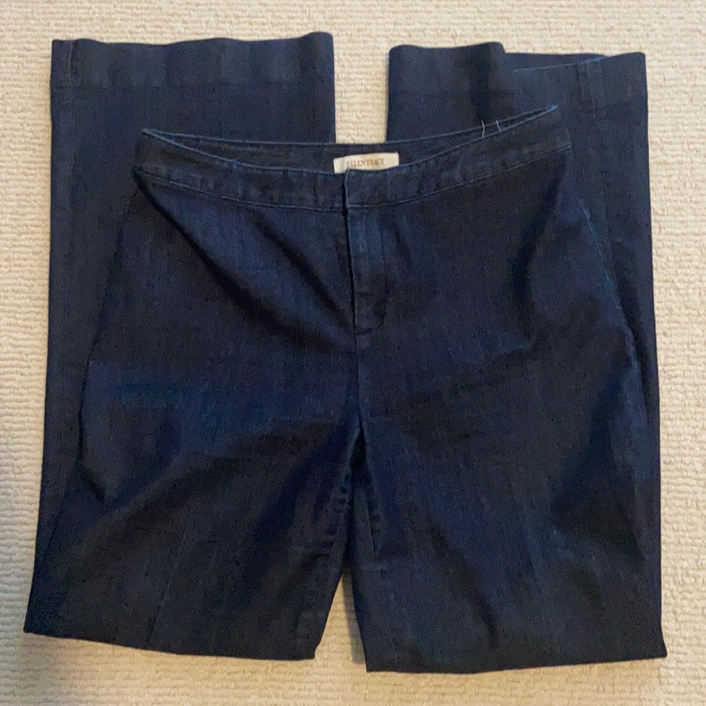 Ellen Tracy flat front, wide leg trouser jeans size 6. Dark Wash.
